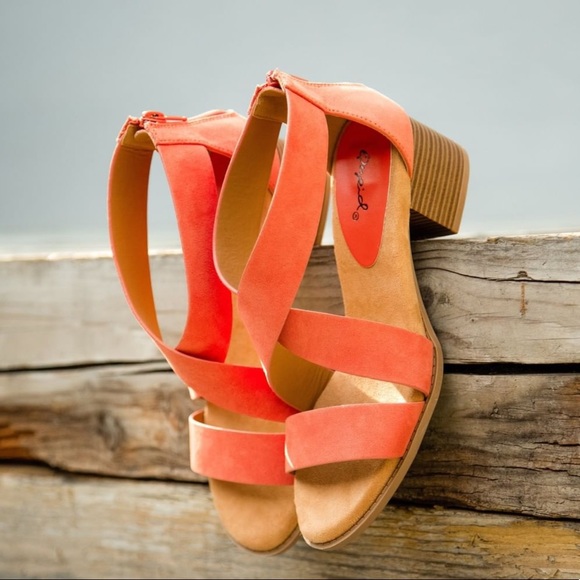 1 left! Qupid Coral Suede Low Block Heel Sandal 7 - Picture 8 of 8
